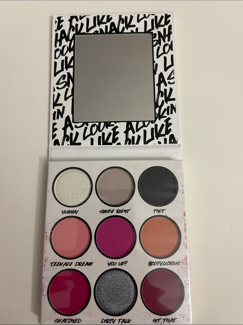 Lookin' Like A Snack Makeup Palette - White & Black